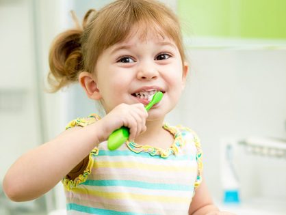 Las 4 reglas para que tus peques cuiden su salud dental esta vuelta al cole